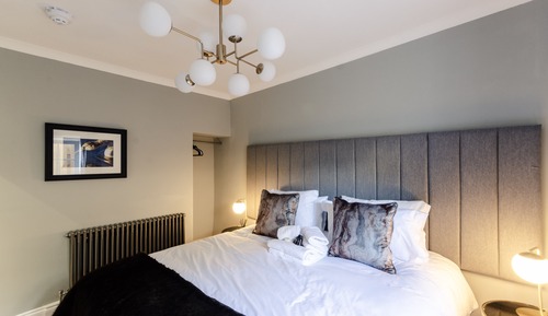 Deluxe Double or Twin Room