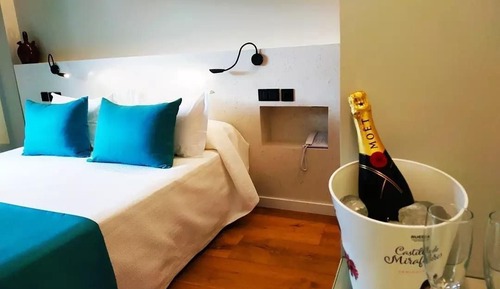 Junior Quadruple Room, 1 Queen Bed with Sofa bed, Accessible