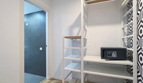Apartment (3 Bedrooms)