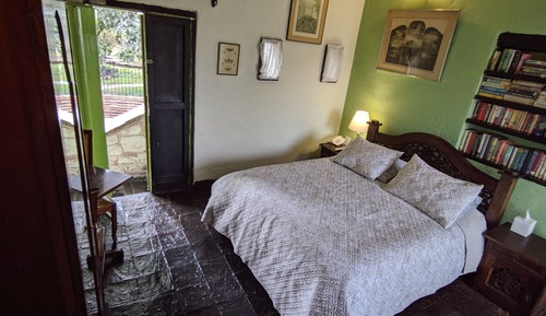 Classic Double Room, 1 Queen Bed, Bathtub (Abuelos)
