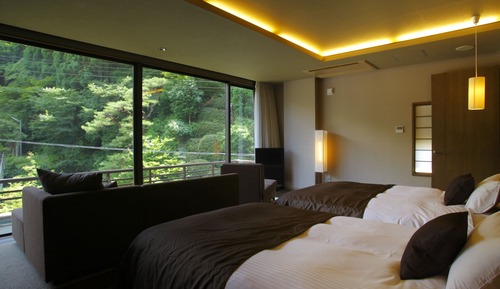 Semi-Suite Western Style Room