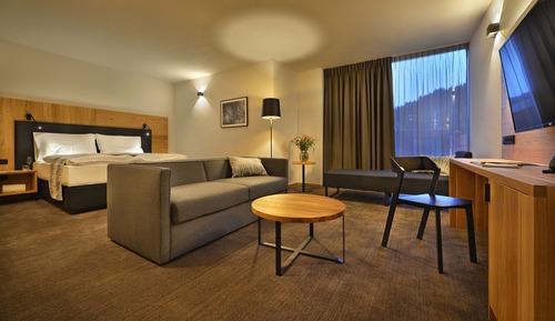 Studio Suite Junior