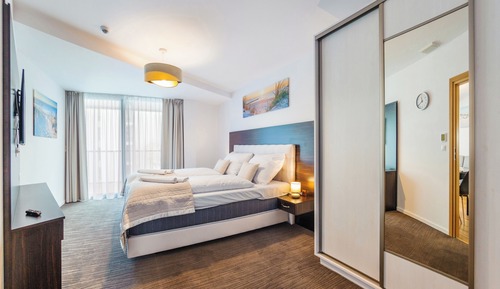 Apartment (267)