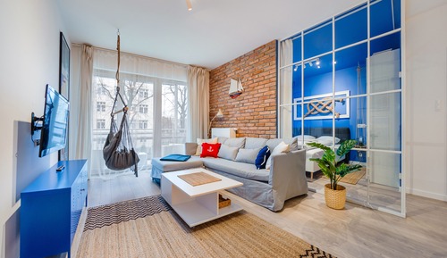Apartment (12 C)