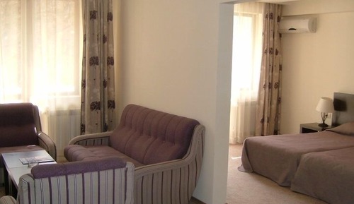 Luxury Suite