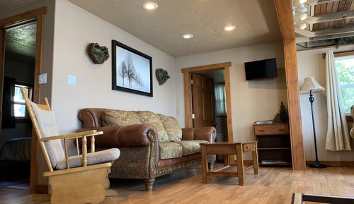 Cottage (2-bed lakeside cottage)