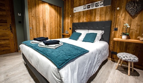 Standard Double Room, Patio, Mountain View