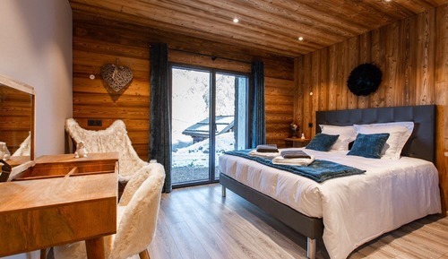 Comfort Double Room, Patio, Mountain View