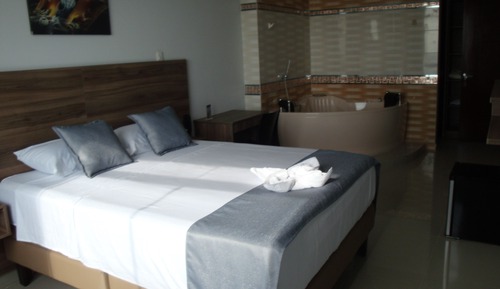 Executive Room, 1 Queen Bed, Hot Tub