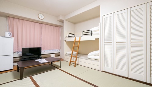 Apartment (516)