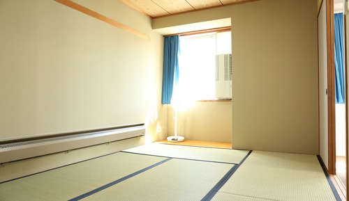 Apartment (816)