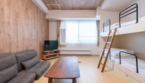 Apartment (607)