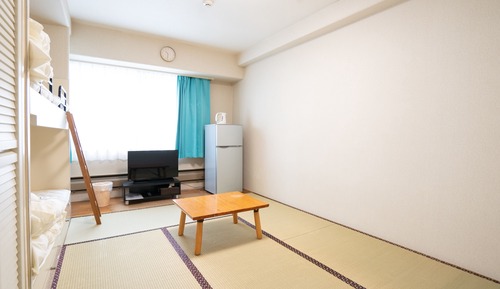 Apartment (906)