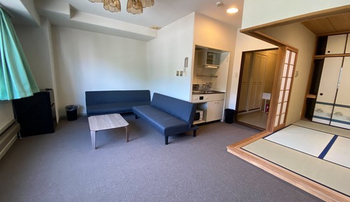 Apartment (502)
