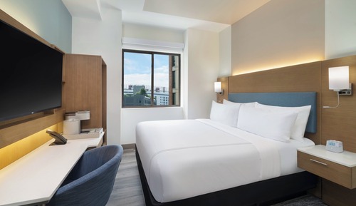 Standard Room, 1 King Bed