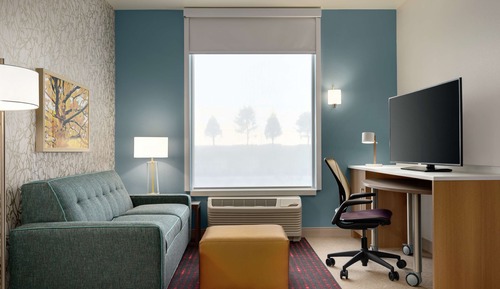 Suite, 1 King Bed, Accessible, Bathtub