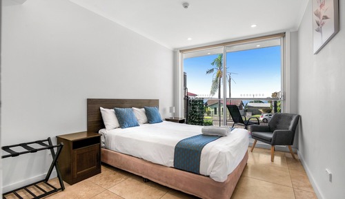 3 Queen Bedrooms Apartment