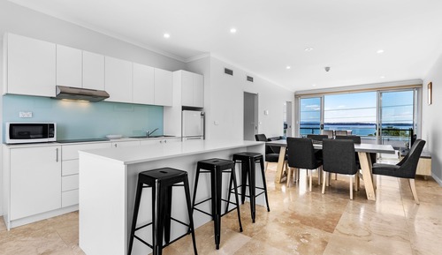 Deluxe Queen Penthouse