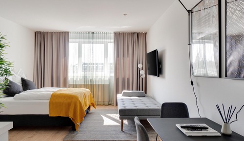 Suite L