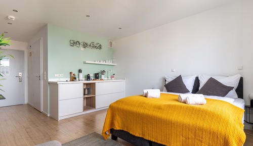 Suite S