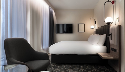 Standard Room, 1 Queen Bed, Accessible