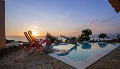 Suite, 3 Bedrooms, Private Pool (Semibasement)