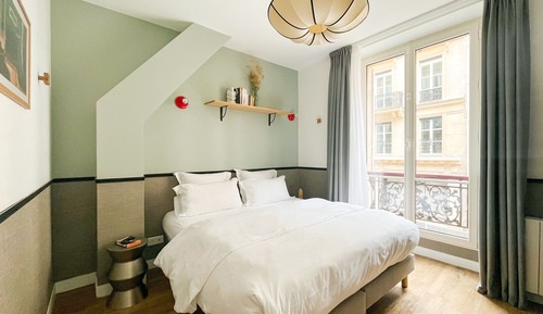 Deluxe Apartment