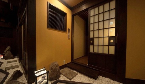 Single Room, Shared Bathroom