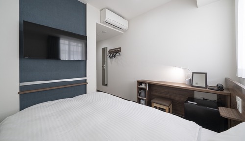 Basic Single Room, Smoking