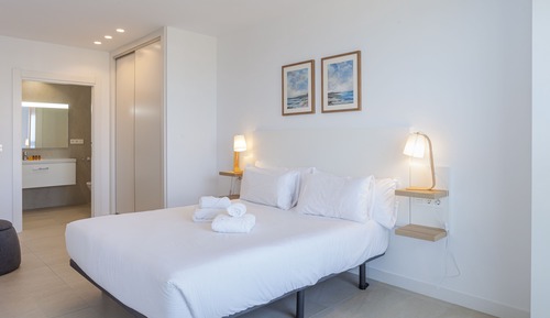 Panoramic Apartment, 2 Bedrooms, Terrace, Sea View