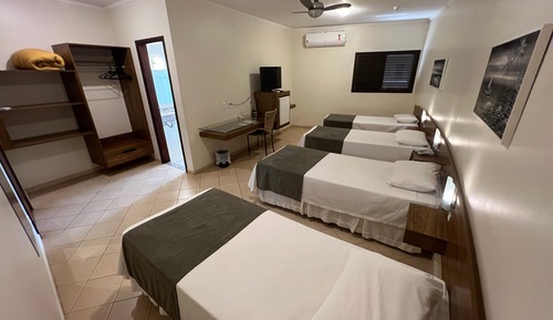 Quadruple Room, Tower