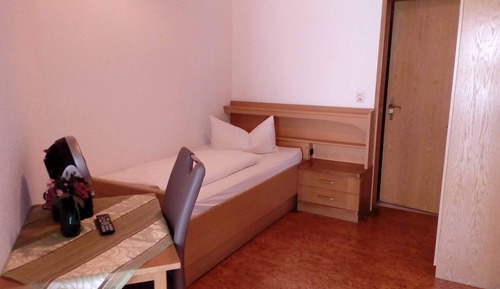 Economy Single Room