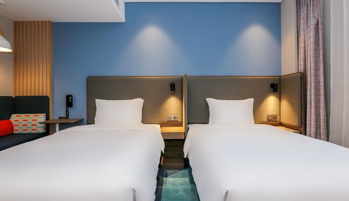 Standard Room, 2 Twin Beds (Extra Floor Space)
