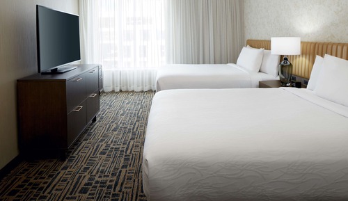 Suite, 2 Queen Beds, Accessible, Bathtub