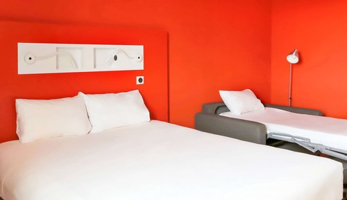 Triple Room, Multiple Beds