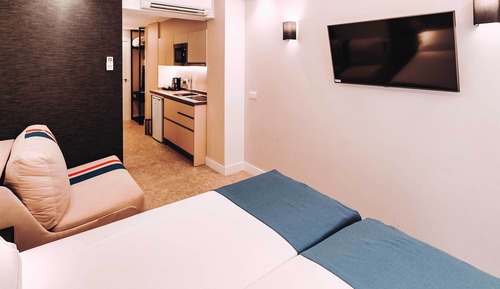 Studio, 2 Twin Beds