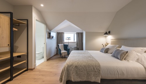 Superior Double Room, Ensuite, Sea View