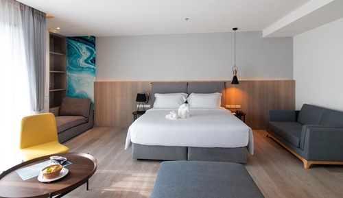 Premier Room