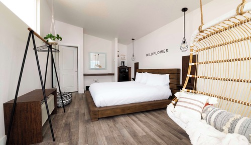 Bungalow King Suite