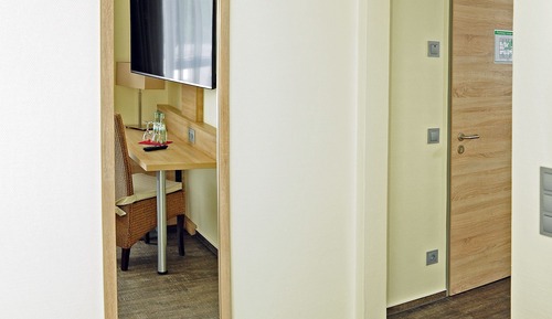 Comfort Single Room, 1 King Bed, Non Smoking