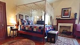 Room, Fireplace (The Ridge Room)