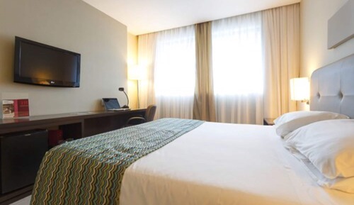 Standard Room, 1 Queen Bed