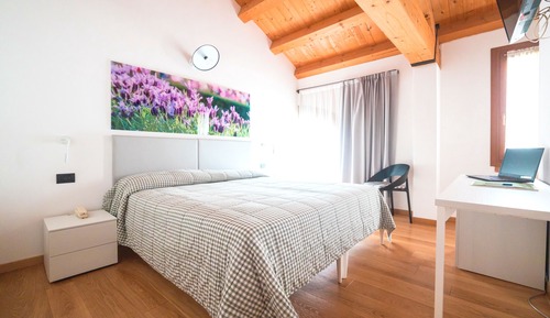 Classic Double Room, Private Bathroom