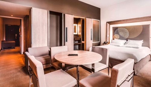 Superior Suite, 1 Queen Bed with Sofa bed
