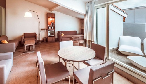 Executive Suite, 1 Queen Bed with Sofa bed, Terrace