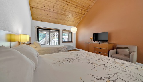 Two Queen Beds
