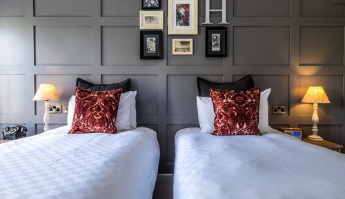 Twin Room with balcony