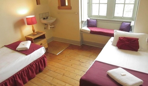 Twin Room (Shared Bathroom)