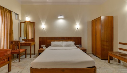 Standard Room, 1 Double or 2 Twin Beds