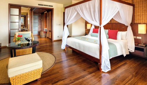 Luxury Lagoona Suite with Garden